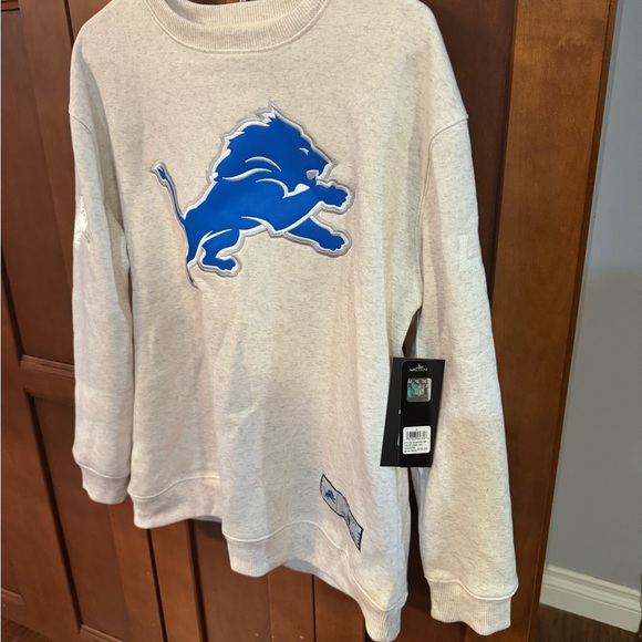 New with tags Detroit Lions sweatshirt - Picture 6 of 9